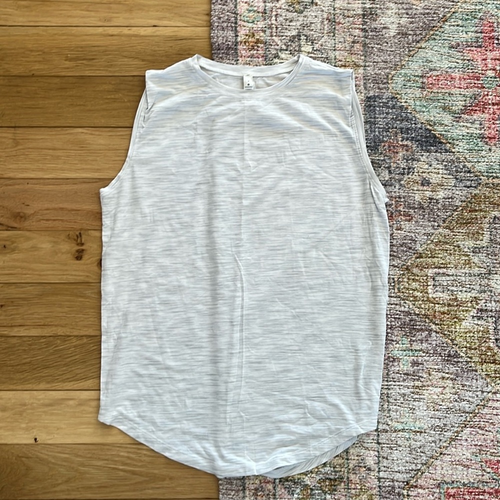 Lululemon workout shirt
